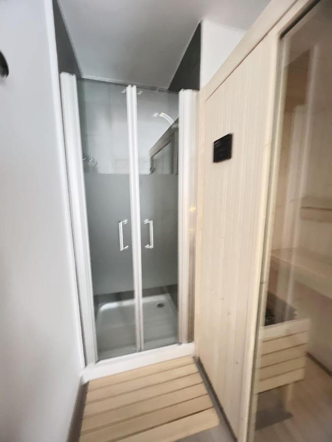 Luxury Sauna By Confortsky Pas De La Casa Bagian luar foto