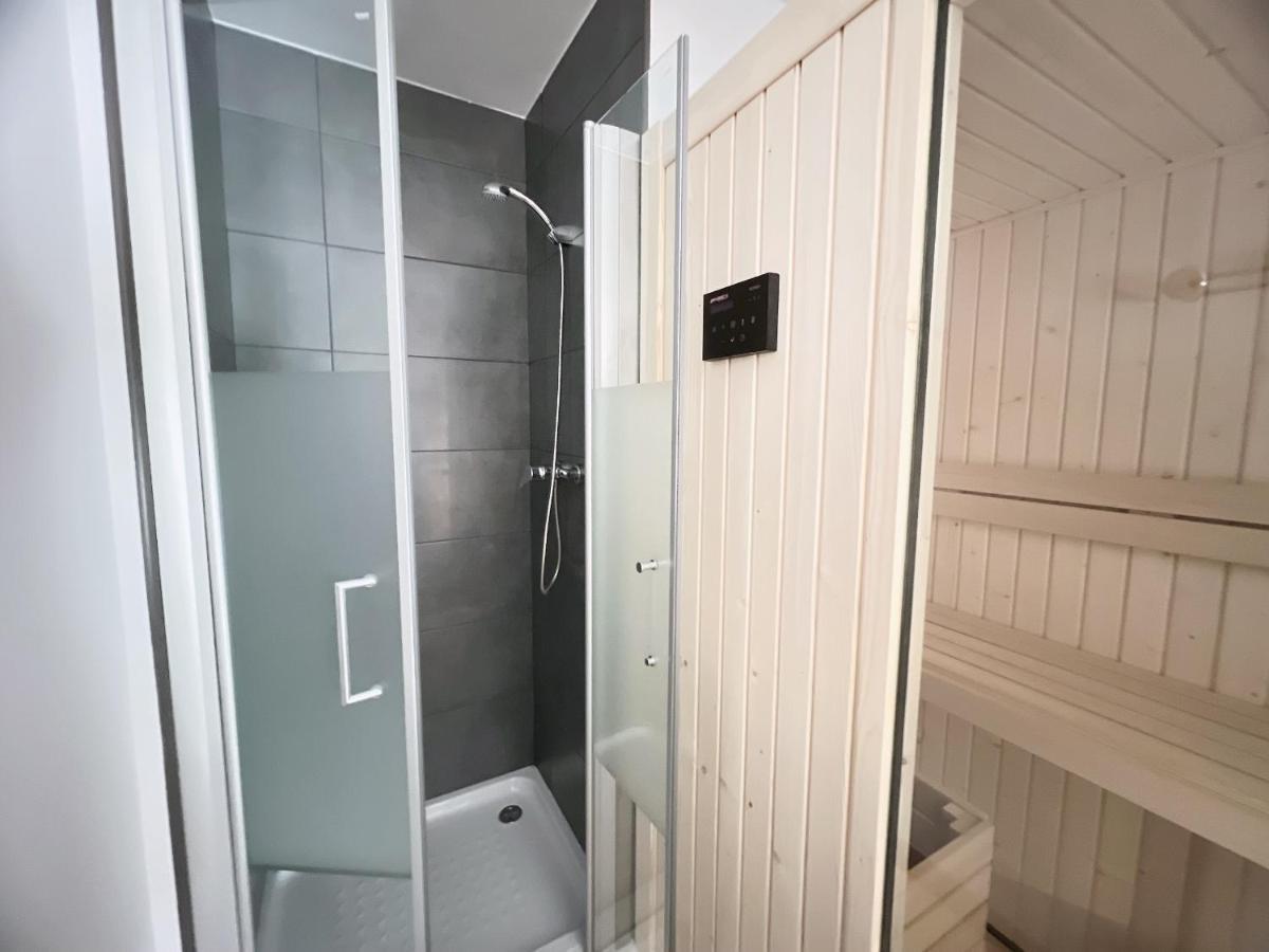 Luxury Sauna By Confortsky Pas De La Casa Bagian luar foto