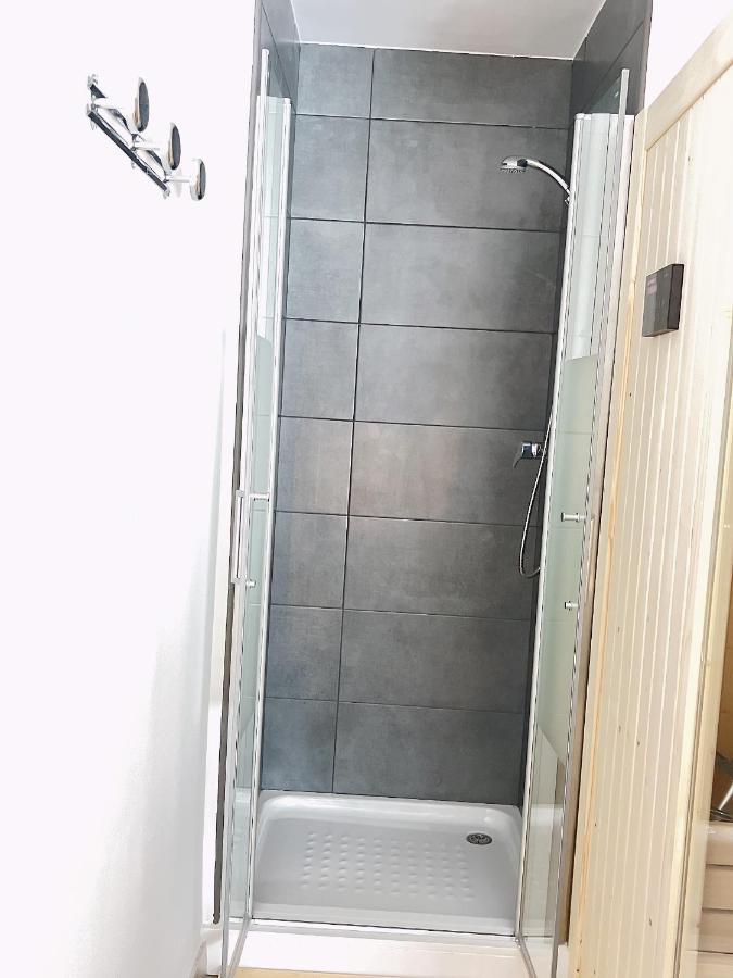 Luxury Sauna By Confortsky Pas De La Casa Bagian luar foto